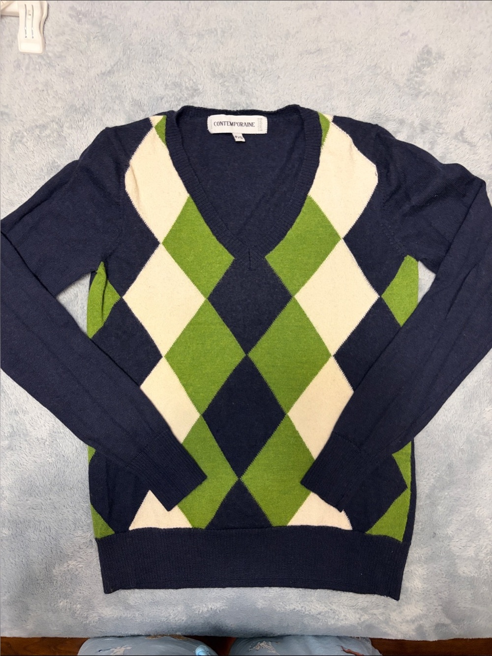 Simons Contemporaine Women’s Navy V-Neck Argyle Sweater 100% Wool